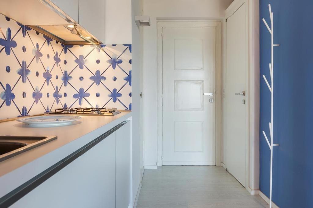 Casablu, Un Delizioso Bilocale Sulla Baia Di Naxos Apartment Giardini Naxos Bagian luar foto