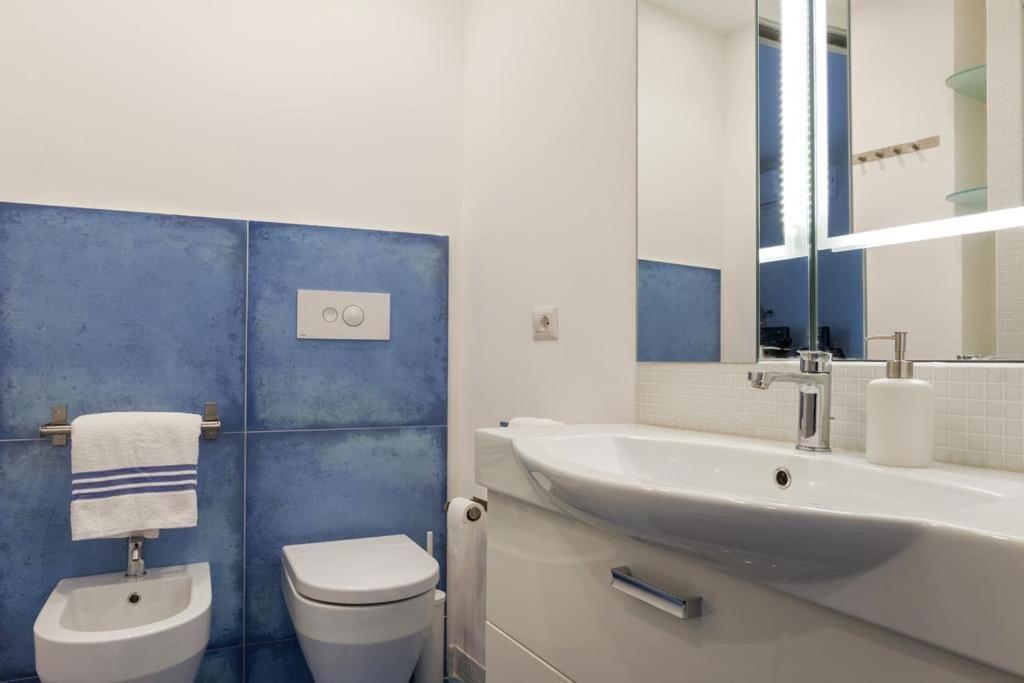Casablu, Un Delizioso Bilocale Sulla Baia Di Naxos Apartment Giardini Naxos Bagian luar foto